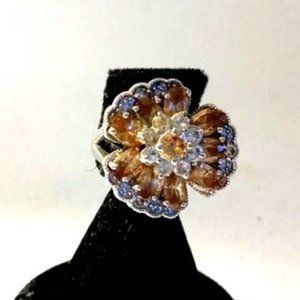 Sparkling Elegant Designer Floral Ring by Contessa Di Capri 8 & original box